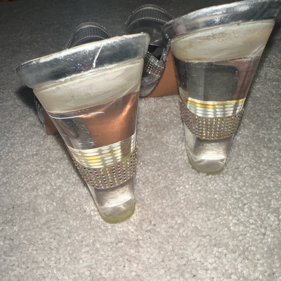 Stuart weitzman heels - Picture 2 of 4